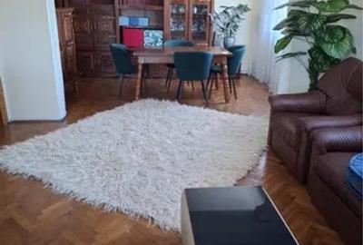 Apartament cu 3 camere decomandat, mobilat în Universitate