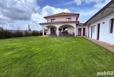 Casă cu 5 camere cu Teren 798 Mp în Diniaș - 3