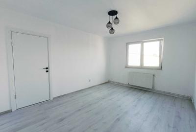 Apartament cu 2 camere semidecomandat în Florilor