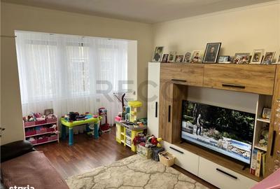 Apartament cu 4 camere decomandat în Cantemir - 2