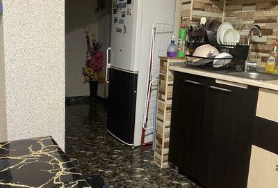 Apartament cu 3 camere decomandat în Traian - 3