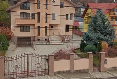 Casă cu 6 camere în Central - 1