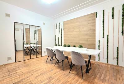 Casă cu 5 camere cu Canalizare în P-ța Victoriei