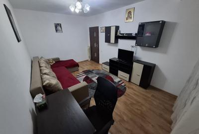 Apartament cu 2 camere decomandat, mobilat în Berceni