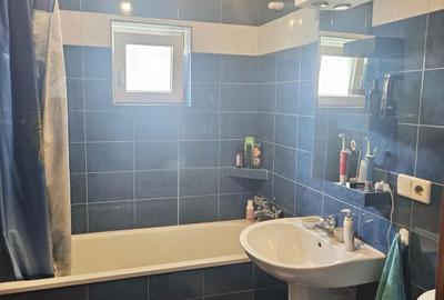 Apartament cu 4 camere decomandat în Central - 3