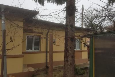 Casă cu 4 camere cu Teren 300 Mp în Giulești