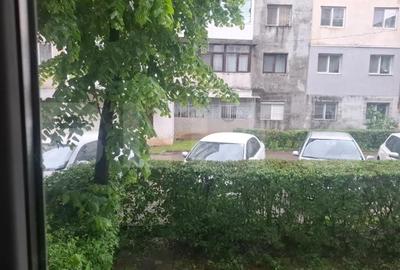 Apartament cu 4 camere decomandat în Central - 3