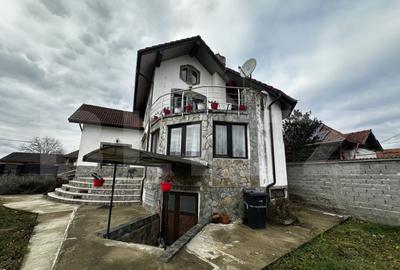 Casa P+E+M cu 4 camere, 250 mp si 3000 mp teren, zona Arcani - 1