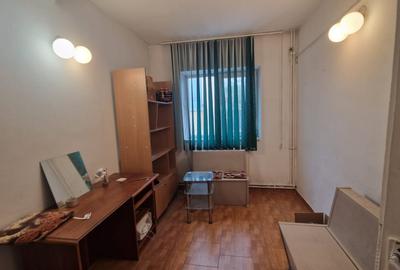 Vila, 120mp, 1 mai, zona Spitalul nr. 1 - 1