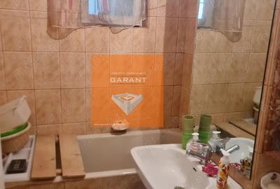 Apartament 2 camere, Calea Bucuresti, etaj 1,liber, 2 balcoane. - 3