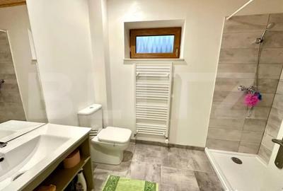 Casă cu 7 camere cu Teren 1591 Mp în Ciugud - 2