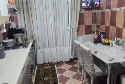 Apartament cu 3 camere decomandat în Gară - 2
