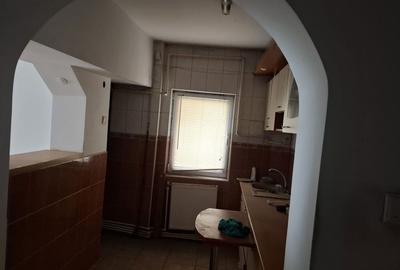 Apartament cu 3 camere decomandat în Exterior Vest - 8