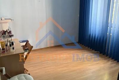 Apartament 3 camere zona Margeanului - 3