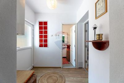 Casa de inchiriat  2 camere, curte intima - zona centrala - 6