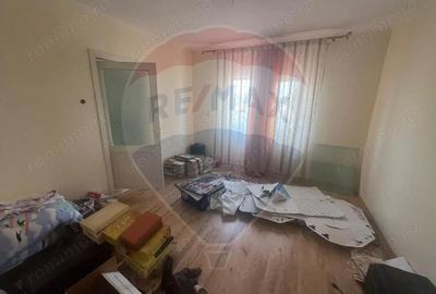 Casă cu 6 camere cu Teren 740 Mp în Jorăști - 14