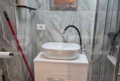 Apartament cu 2 camere, semidecomandat, 34 mp, zona Micro 3 Apartament cu 2 camere, semidecomandat, 34 mp, zona Micro 3 - 8