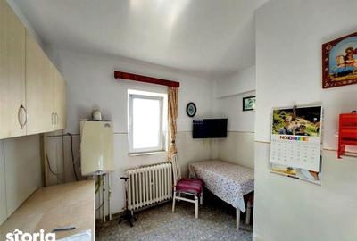 Apartament cu 3 camere decomandat în Piața - 13