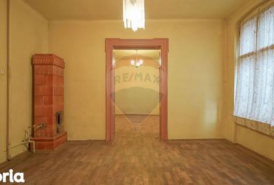 Casă cu Teren 284 Mp în Centrul Istoric