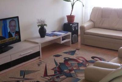 Apartament cu 3 camere decomandat în Rahova