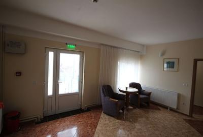 Vila  destinatie camin batrani - 12