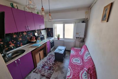 Apartament decomandat zona CET - 3