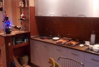 Apartament cu 3 camere decomandat în 1 Decembrie - 1