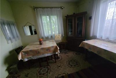 Casă cu 3 camere cu Teren 7000 Mp în Zvoriștea - 2