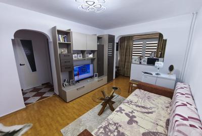 Apartament cu 2 camere semidecomandat în Malu Roșu