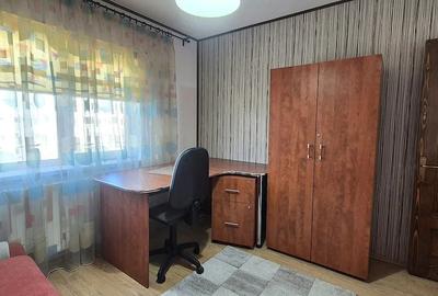 Apartament cu 3 camere decomandat în Vlahuță