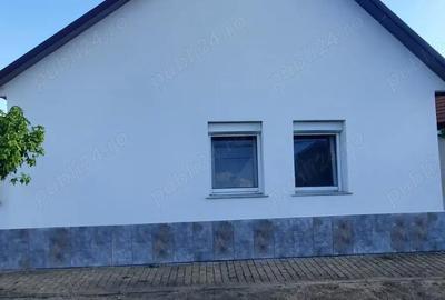 Casă cu Teren 580 Mp în Central - 1