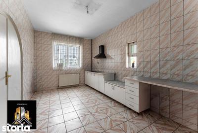 Casă cu 10 camere cu Teren 355 Mp în Bucureștii Noi