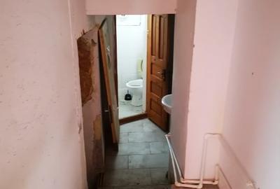 Spațiu comercial, de 49 mp, în P-ța Ovidiu - 7
