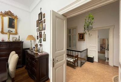 Apartament spectaculos de 4 camere într-o vilă cu farmec istoric, Victoriei - 11