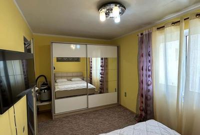 Apartament cu 3 camere semidecomandat în Traian - 9