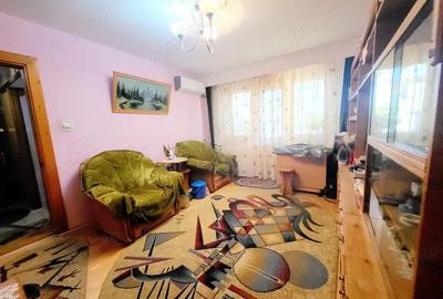 Milcov - Apartament 3 cam semidecomandat, etaj 3/4, mobilat - 3