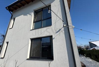 Casă individuală cu 8 camere cu Canalizare în Titan - 22