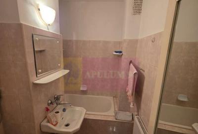 Apartament cu 3 camere decomandat în Autogară - 3