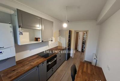 Apartament cu 2 camere decomandat în Tractorul - 8
