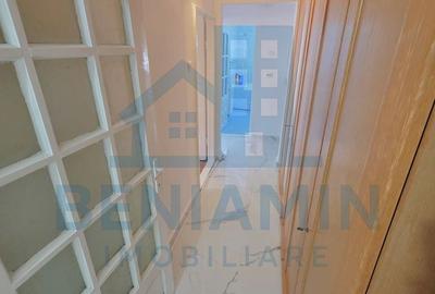 Apartament cu 3 camere decomandat în 1 Mai - 9