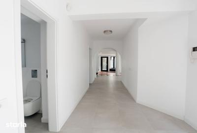 Casă cu 7 camere cu Teren 1000 Mp în Central - 12