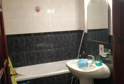 Apartament cu 2 camere decomandat în Parcul Carol