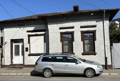 Casă cu 4 camere în Ultracentral - 1