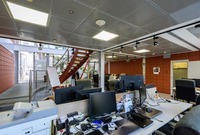 Birou, de 300 mp, în Stadion - 6