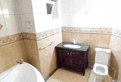 Casa de vanzare aproape de centru - Zona Penny Market Botizului - 3