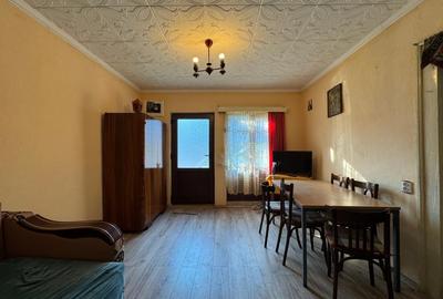 Casa partial renovata, P + E, dependinte, foisor, judetul Brasov, comuna Bran
