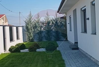 SUPERBA  VILA DE LUX 2022 de vanzare in  ZIMANDCUZ!!!! - 3