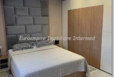 Apartament cu 3 camere decomandat în Palazu Mare - 3