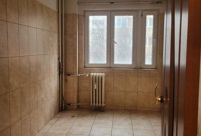 Apartament 3 camere de vanzare Drumul Taberei, Valea Ialomitei - 2