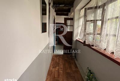 Casă cu 5 camere cu Teren 2497 Mp în Cefa - 2